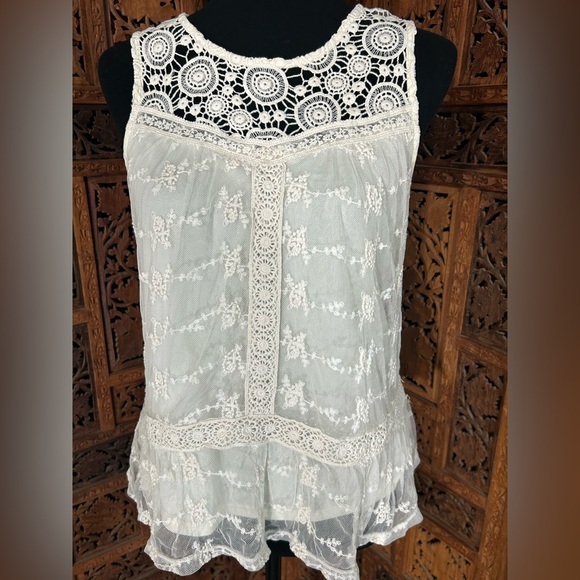 Monteau Cream Crochet Lace Blouse - Picture 1 of 4